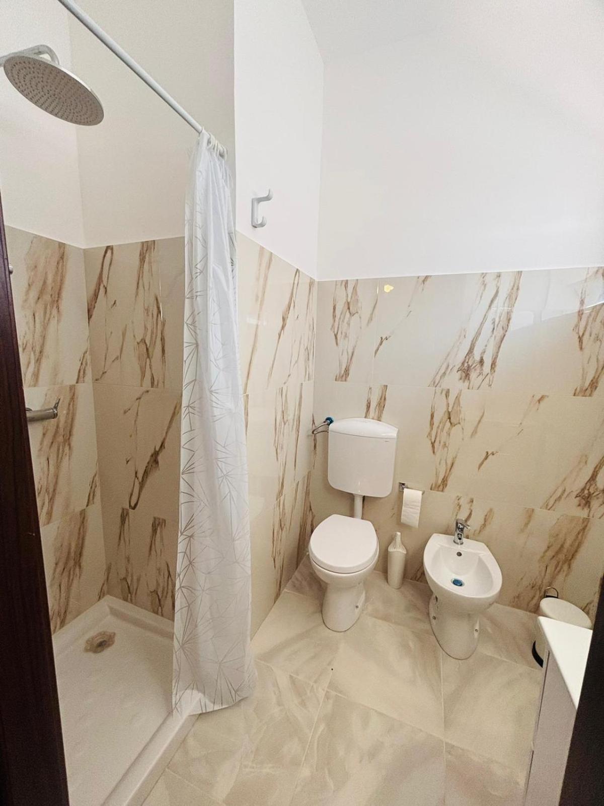 Matthias Central Rooms And Accomodation Μπάρι Εξωτερικό φωτογραφία