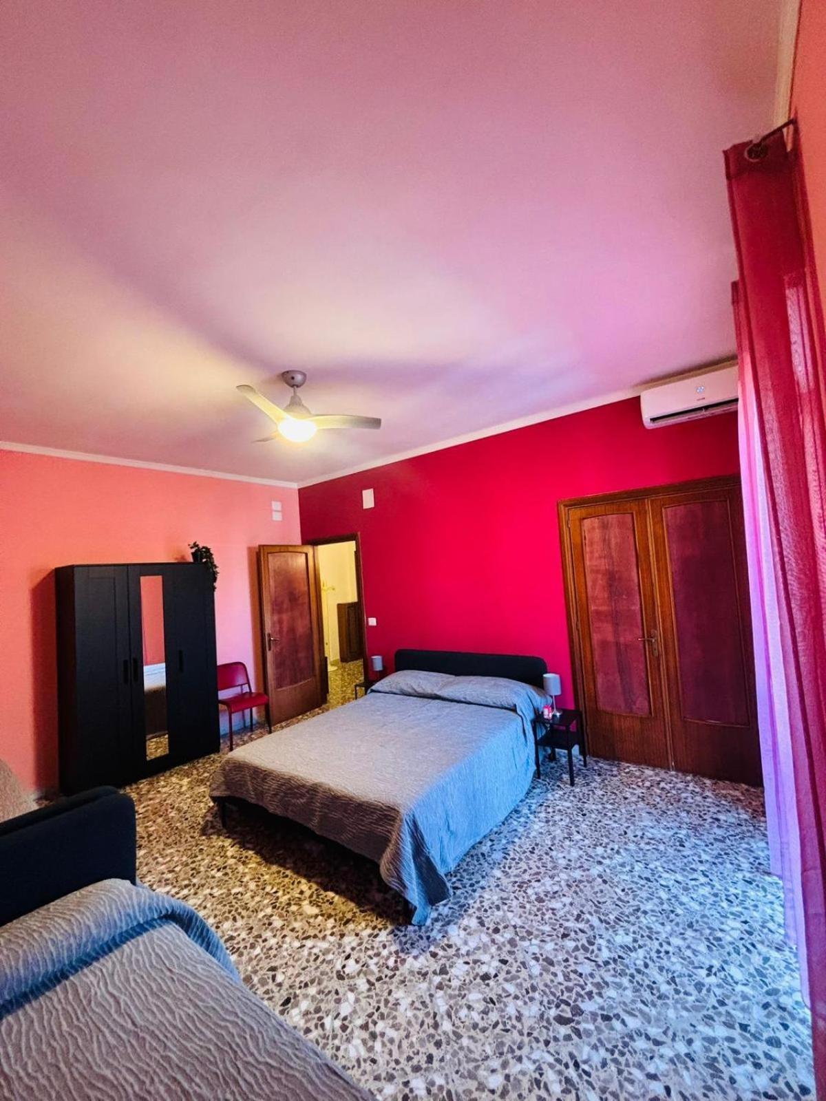Matthias Central Rooms And Accomodation Μπάρι Εξωτερικό φωτογραφία